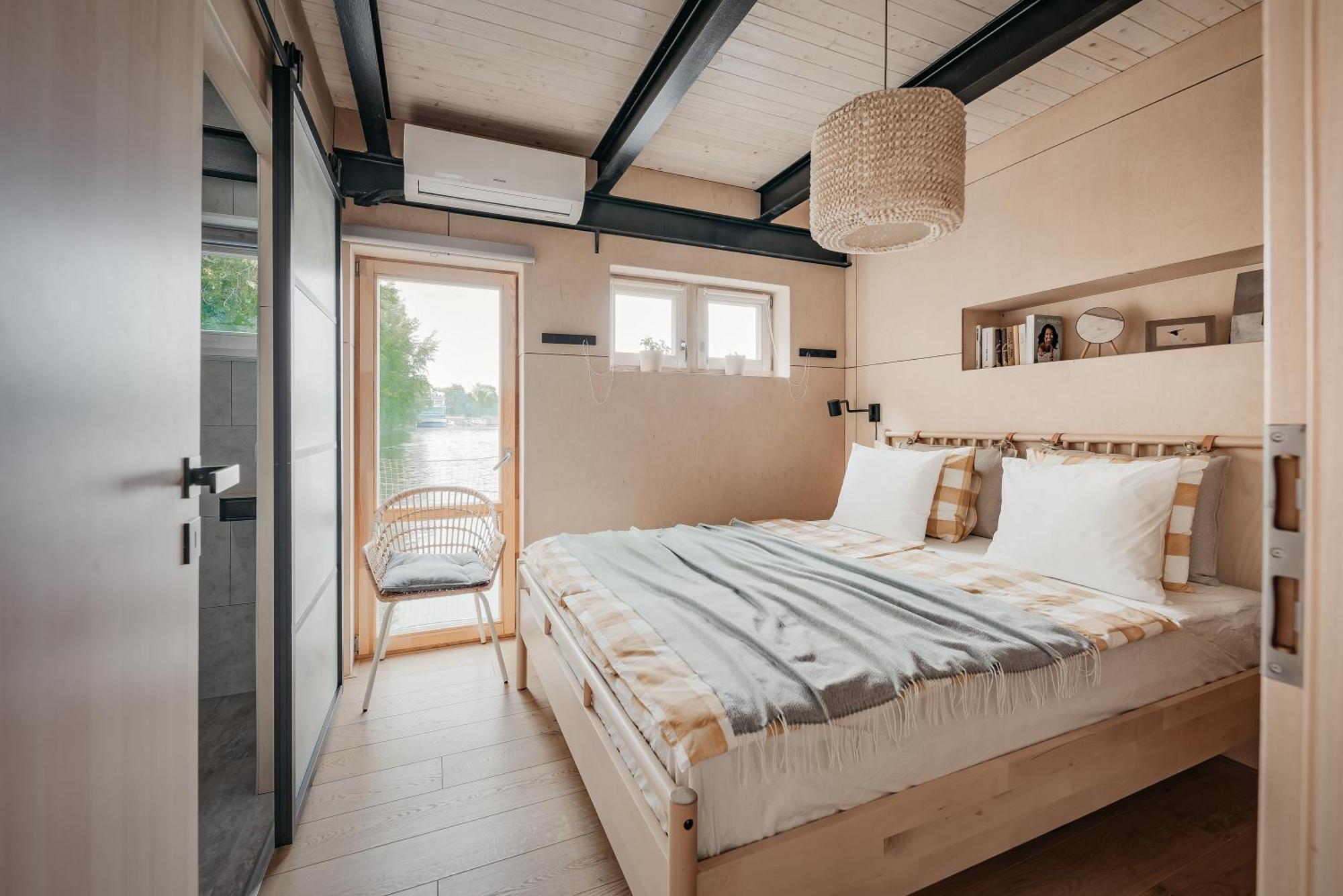 Hotel en barco Houseboat Fred